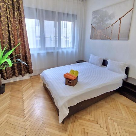 Global Downtown Apartments - Universitate - Calea Victoriei บูคาเรสต์ ภายนอก รูปภาพ