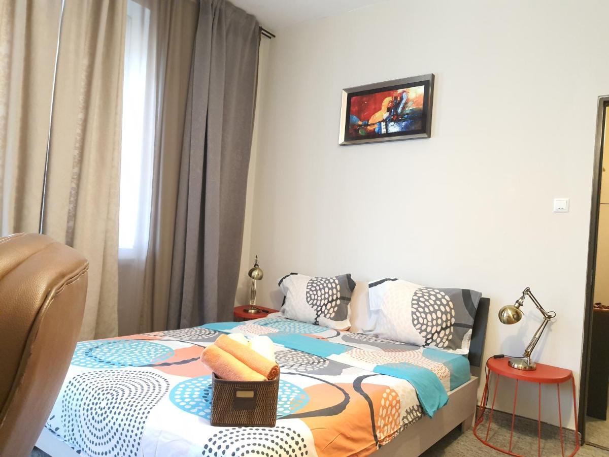 Global Downtown Apartments - Universitate - Calea Victoriei บูคาเรสต์ ภายนอก รูปภาพ