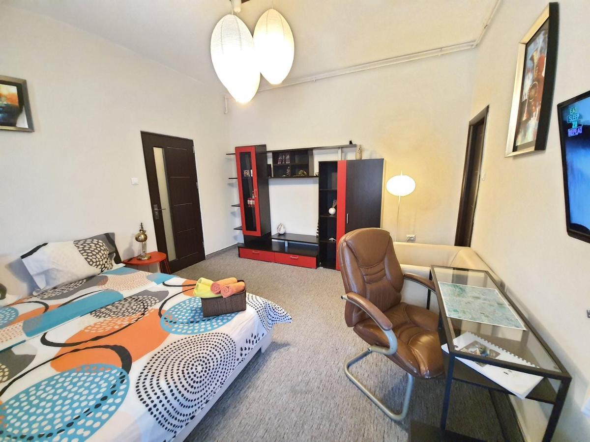 Global Downtown Apartments - Universitate - Calea Victoriei บูคาเรสต์ ภายนอก รูปภาพ