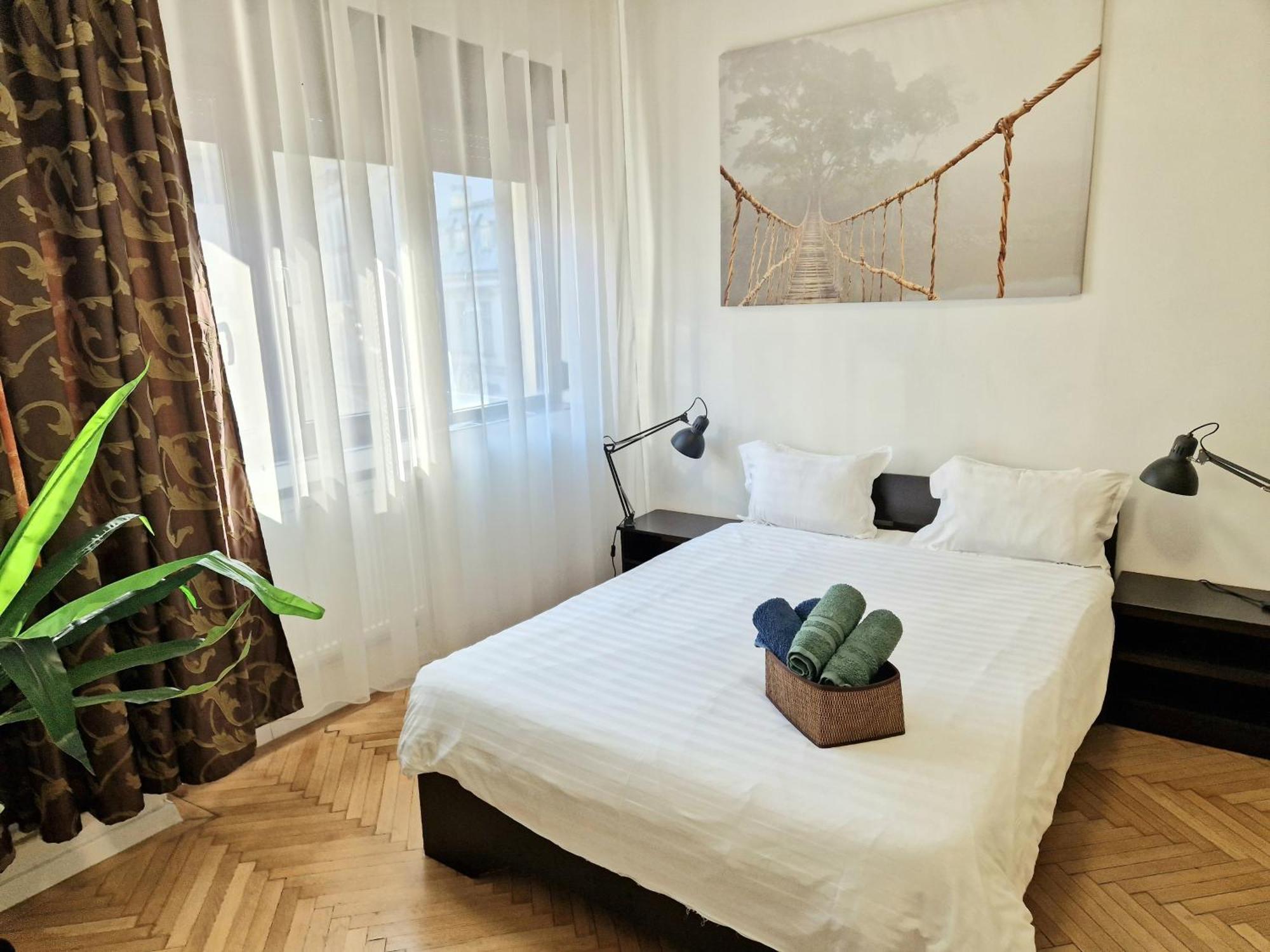 Global Downtown Apartments - Universitate - Calea Victoriei บูคาเรสต์ ภายนอก รูปภาพ